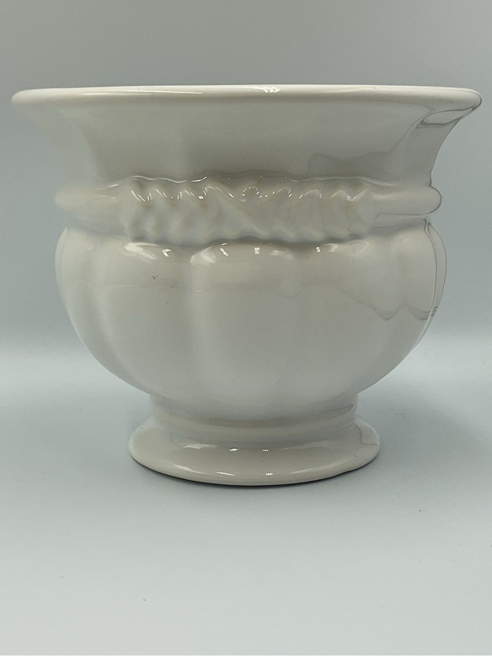 Vintage 6" Round Pedestal Planter Haeger Pottery White Cream Vase Classic Decor